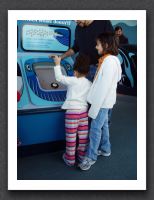 Kayla and Jessie at the aquarium