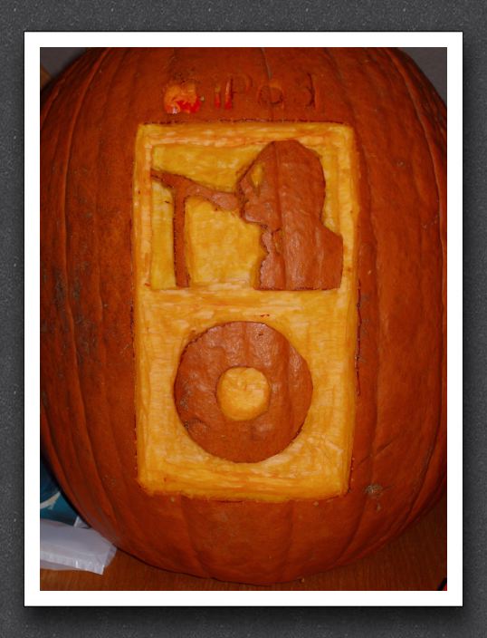 iPod Pumpkin (lights on)